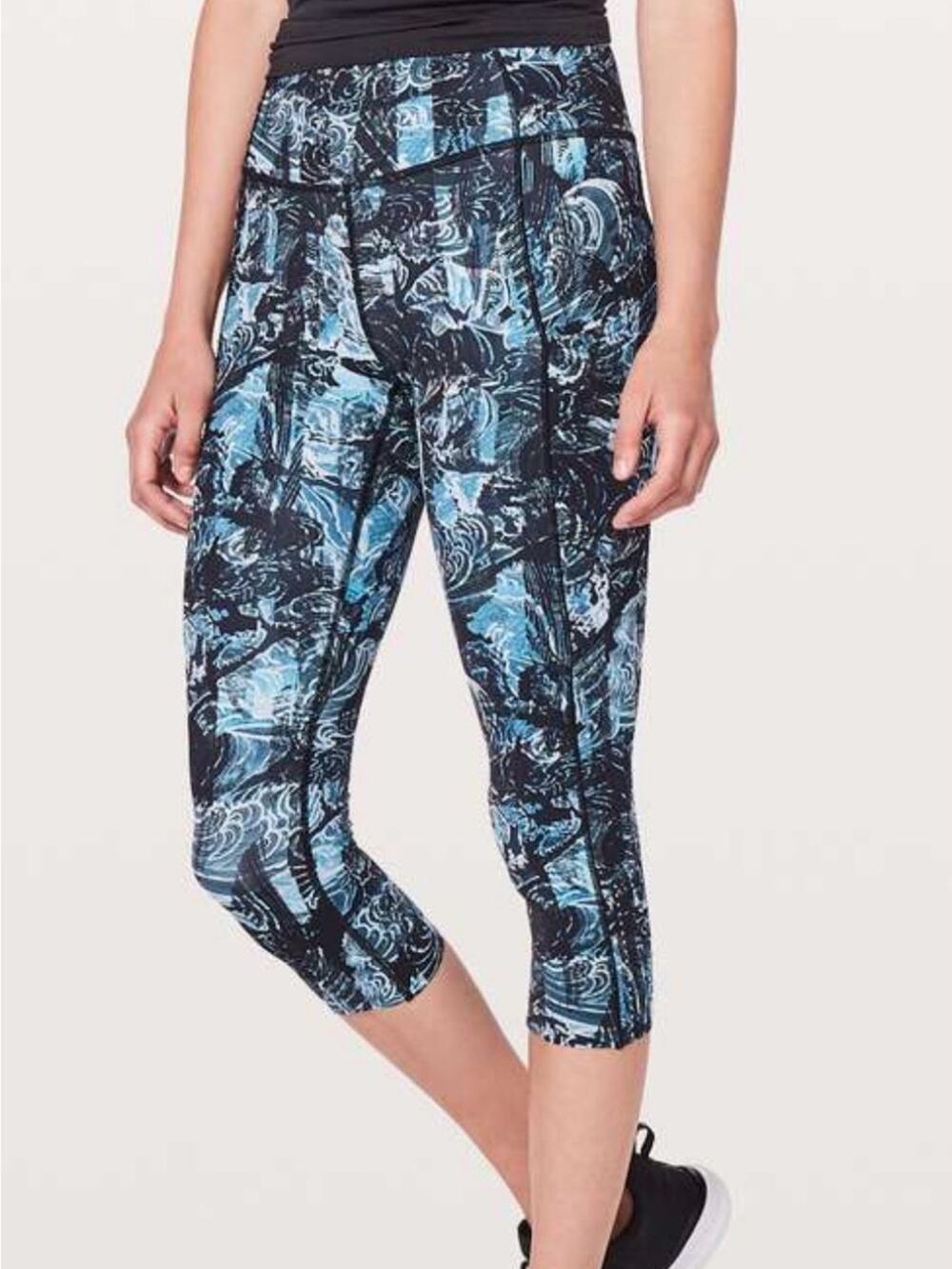 UEC LULULEMON Fast & Free Crop I|
*Nulux 19" Eternal Wave Starlight Black SZ 8
